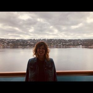 Meet your Posher, Lori